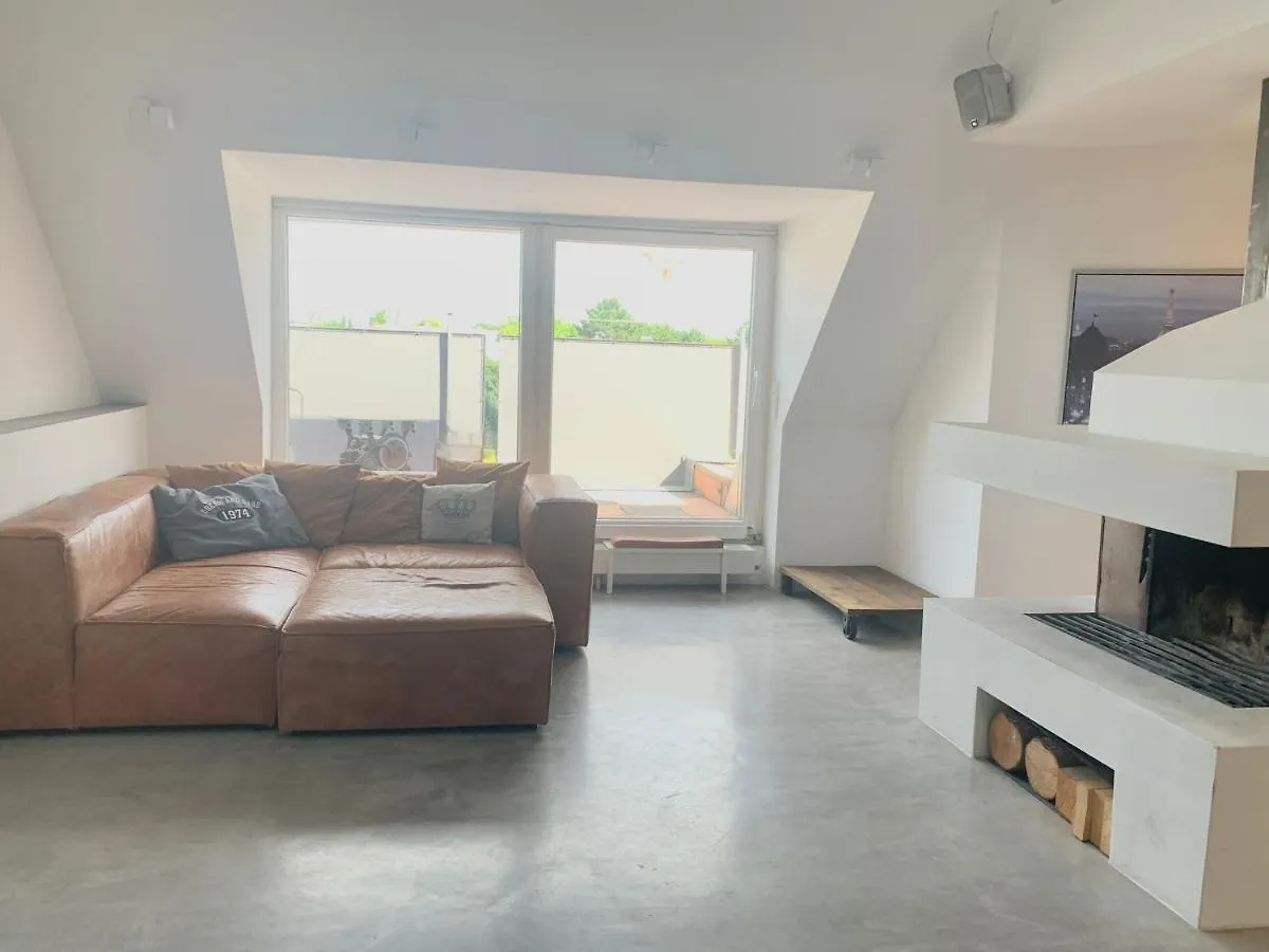 Apartment Schoene Dachgeschoss-Maisonette Wohnung München