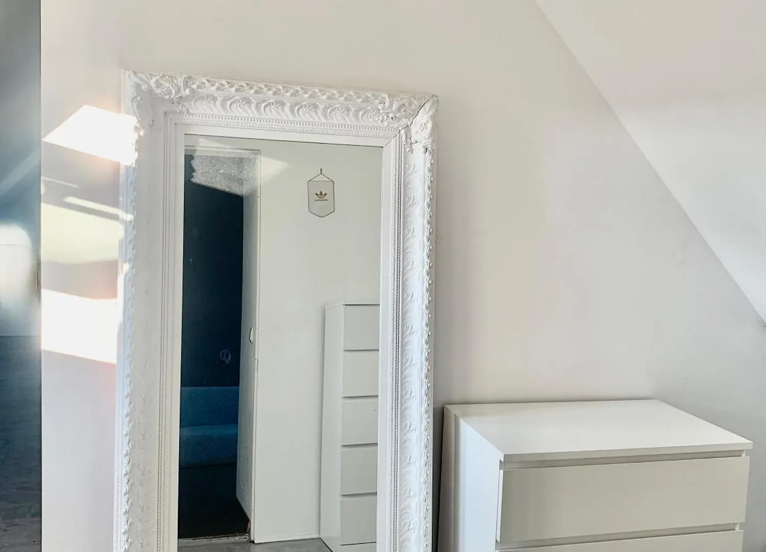 Schoene Dachgeschoss-Maisonette Wohnung München